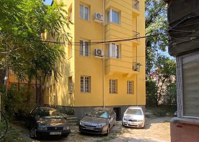 Este Apart Historical Center
